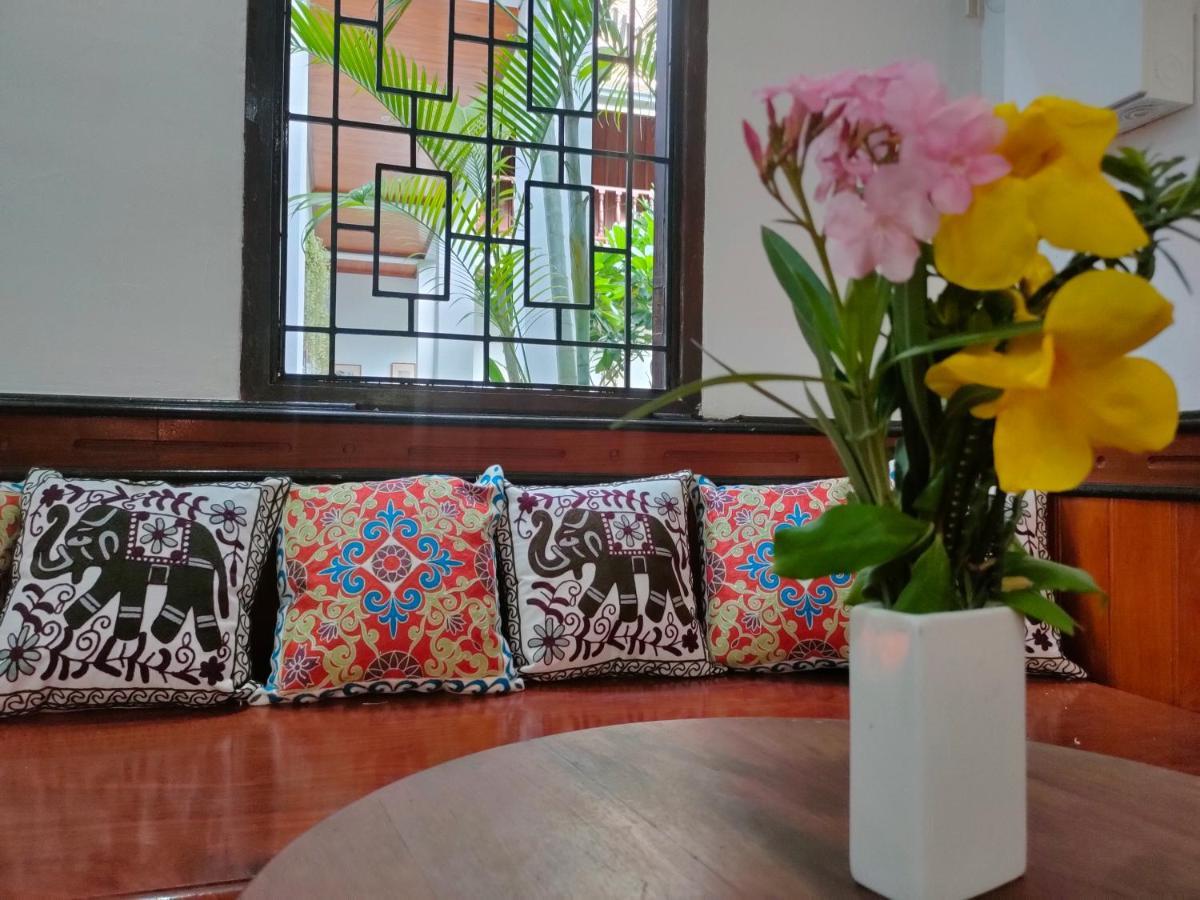 Lotus Corner - Heritage B&B Luangprabang Kültér fotó